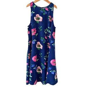 Old Navy women’s dress Size S navy/floral rayon fabric